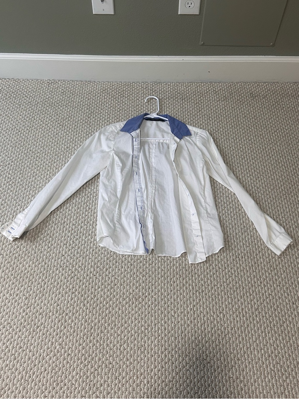 Zara Basic White Button Down Shirt Blue Contrast Collar Size M